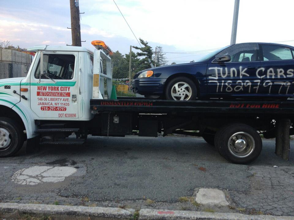 Do You Need A Licenced Auto Salvage Yard  For A Junk Car Removal Service Call?