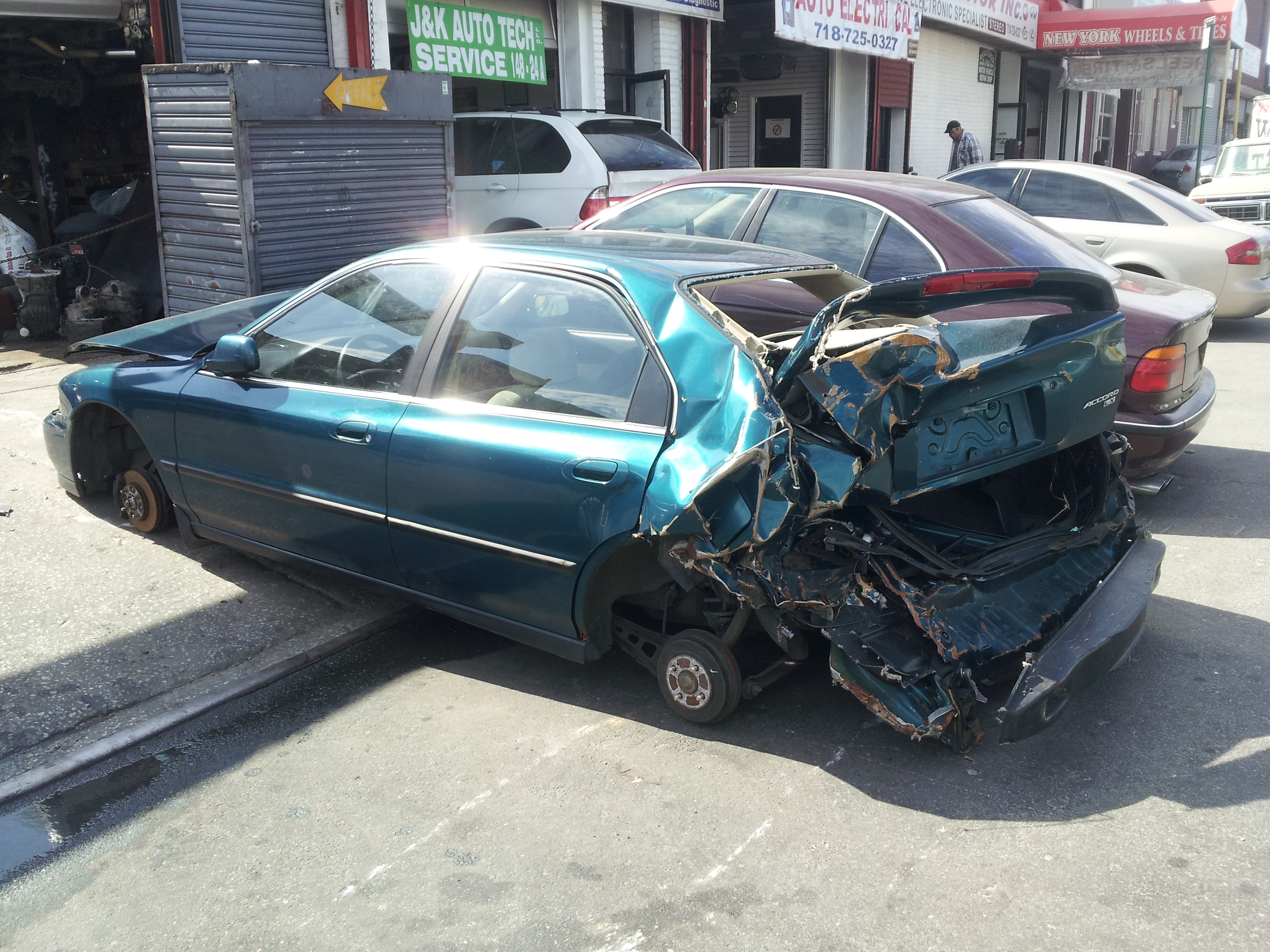 Pick Up Some Summer Cash by Junking Your Car in Queens, New York